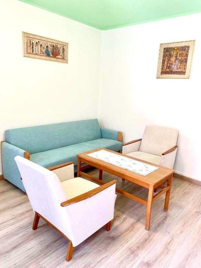 Roselio Garden Apartment เฮวิซ ภายนอก รูปภาพ