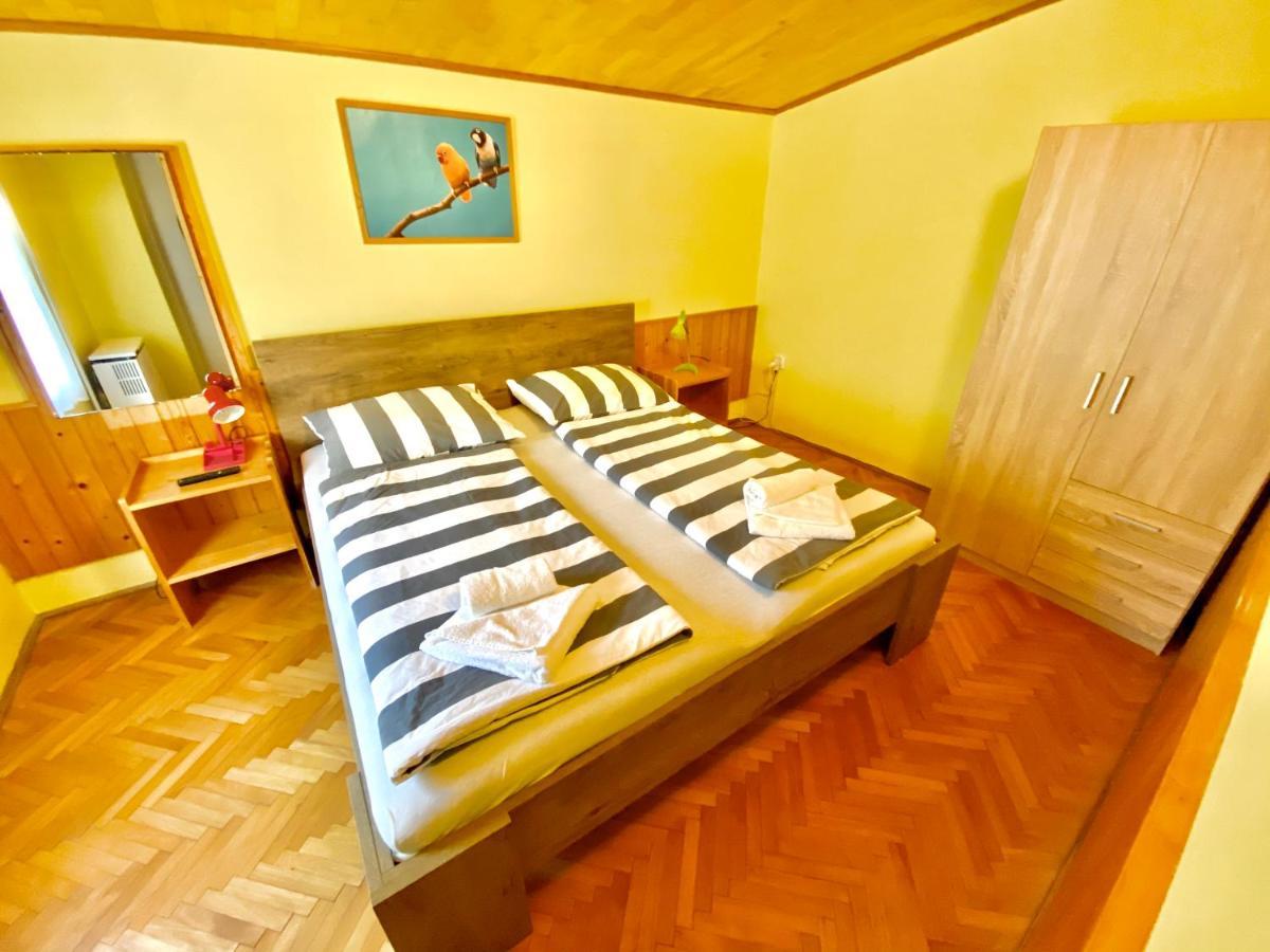 Roselio Garden Apartment เฮวิซ ภายนอก รูปภาพ